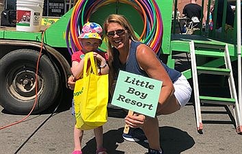 Turtle races draw crowds to downtown Longville