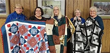 Post 772 Auxiliary donates quilts to Veterans