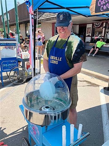 I thought their colors were purple and yellow?